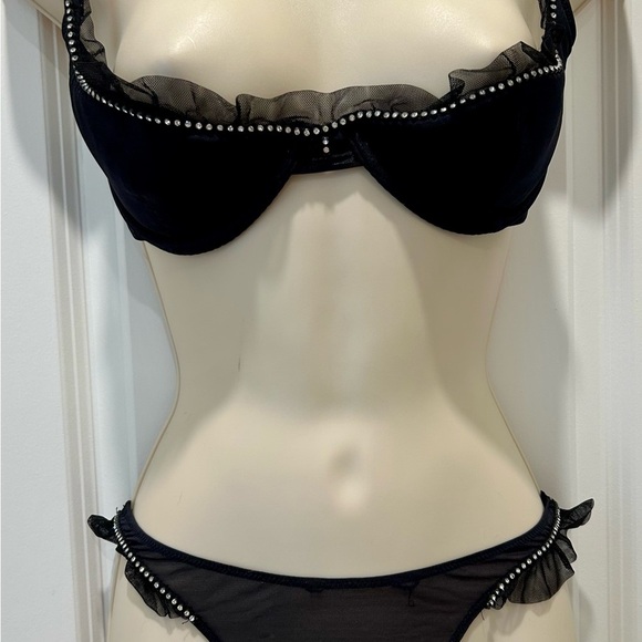 Victoria’s Secret Rhinestone Bra and Matching Panty Set 2004 Vintage NWOT - Picture 12 of 13